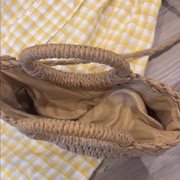 Elegant Tan Straw Woven Crossbody Bag - Picture 2 of 5